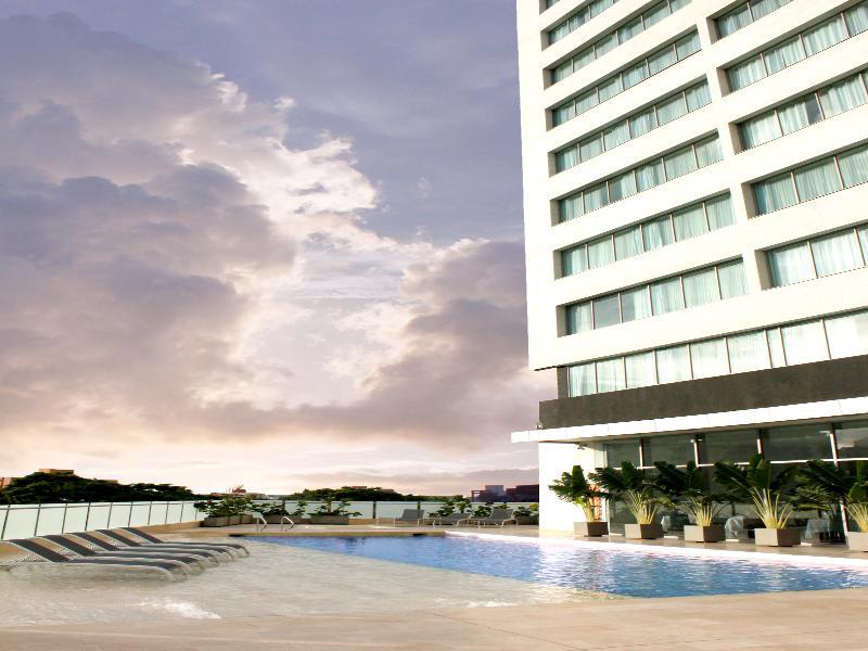 Estelar Alto Prado Barranquilla  Exterior photo The pool at the hotel
