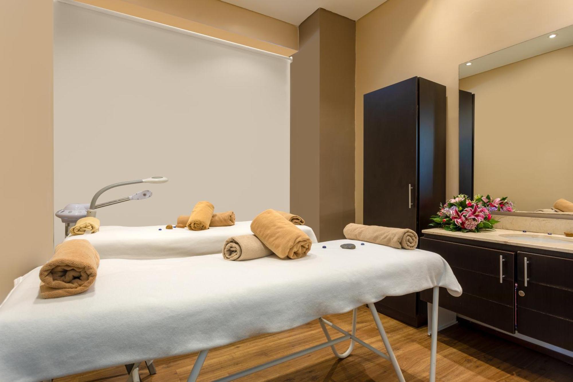 Estelar Alto Prado Barranquilla  Exterior photo Massage beds