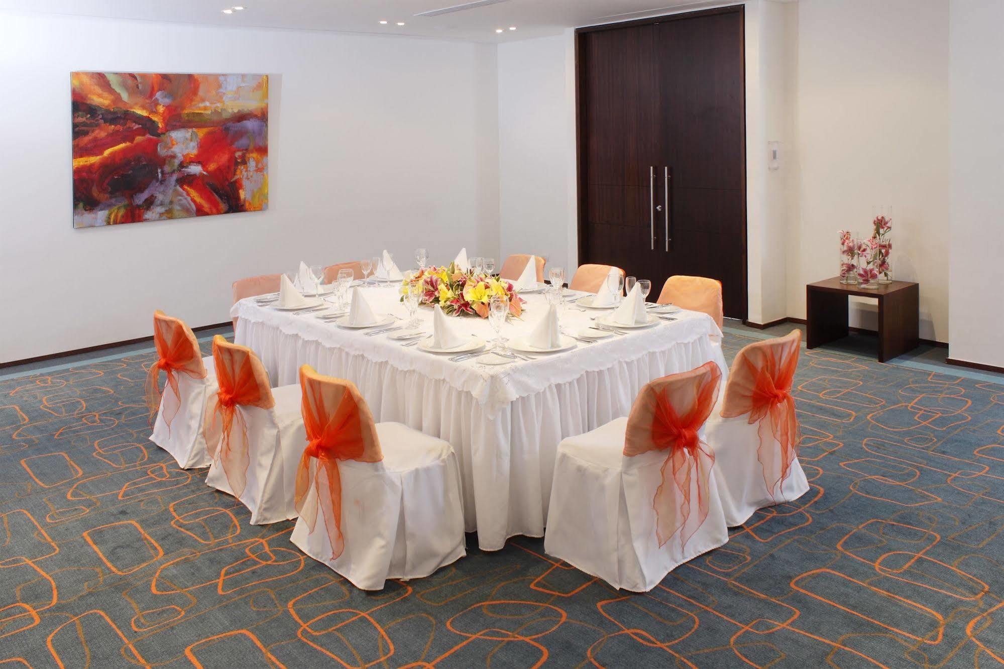 Estelar Alto Prado Barranquilla  Exterior photo A table set for a formal dinner